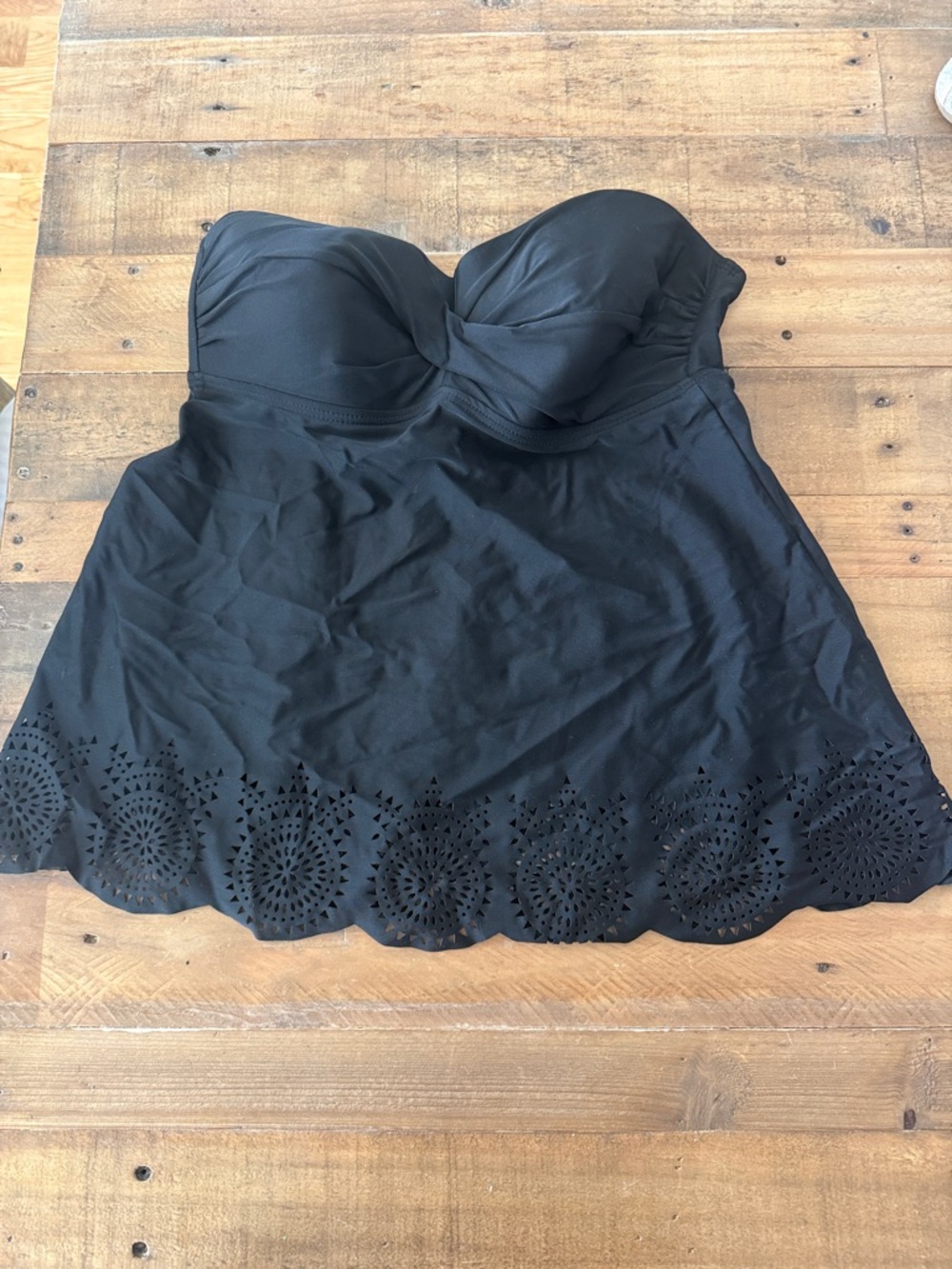 Strapless Black Women’s Swim Top with Laser-Cut Hem
